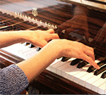 hands on piano